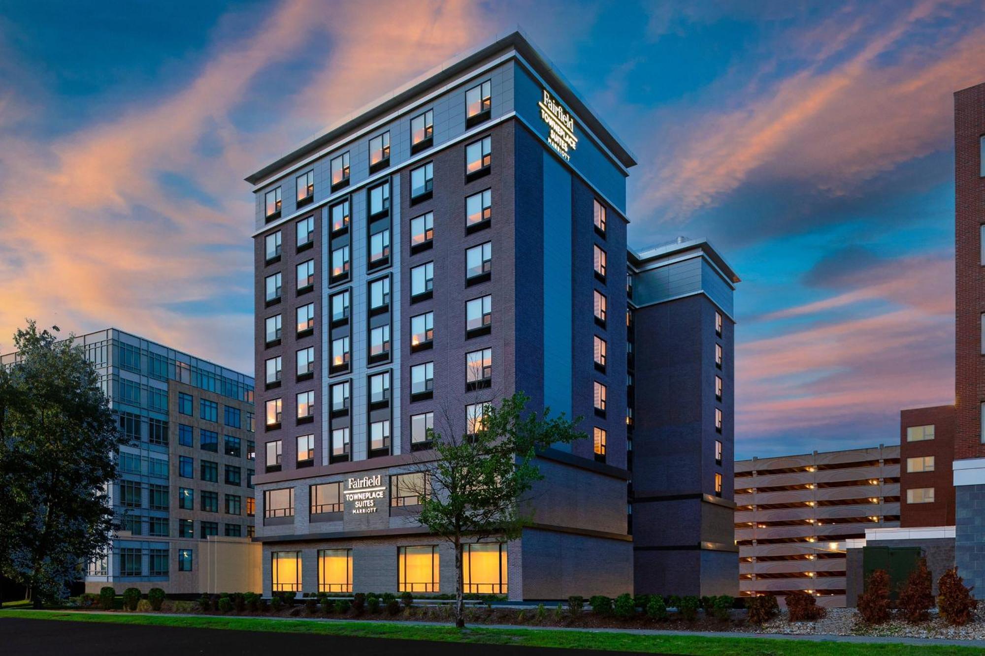 Towneplace Suites By Marriott Boston Medford Esterno foto